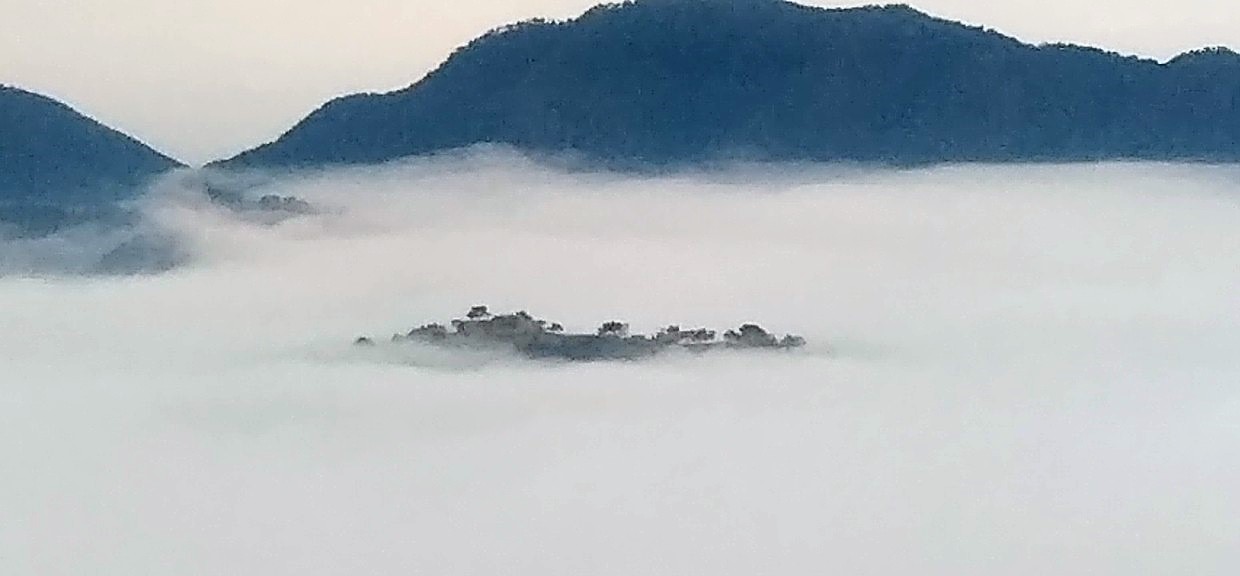 ライターの早朝遠足 天空の城 竹田城跡に行って雲海を見た 大阪ものかき隊